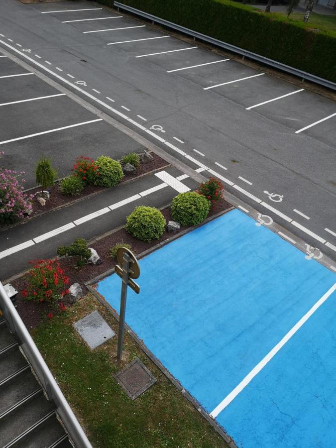 Premiere Classe Lille Sud - Seclin Exterior foto